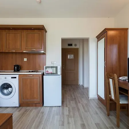 1bedroom W Balcony &kitchen+washer *