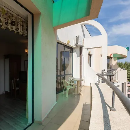 Appartement 1bedroom W Balcony &kitchen+washer *