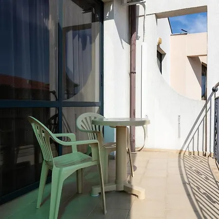 1bedroom W Balcony &kitchen+washer *