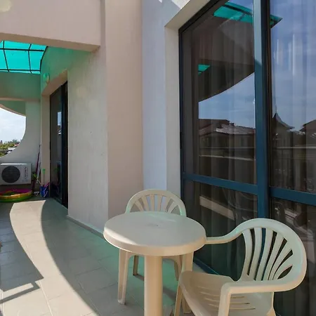 アパート 1bedroom W Balcony &kitchen+washer